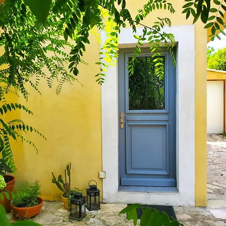 Maisonnette Avec Exterieur Avec Parking